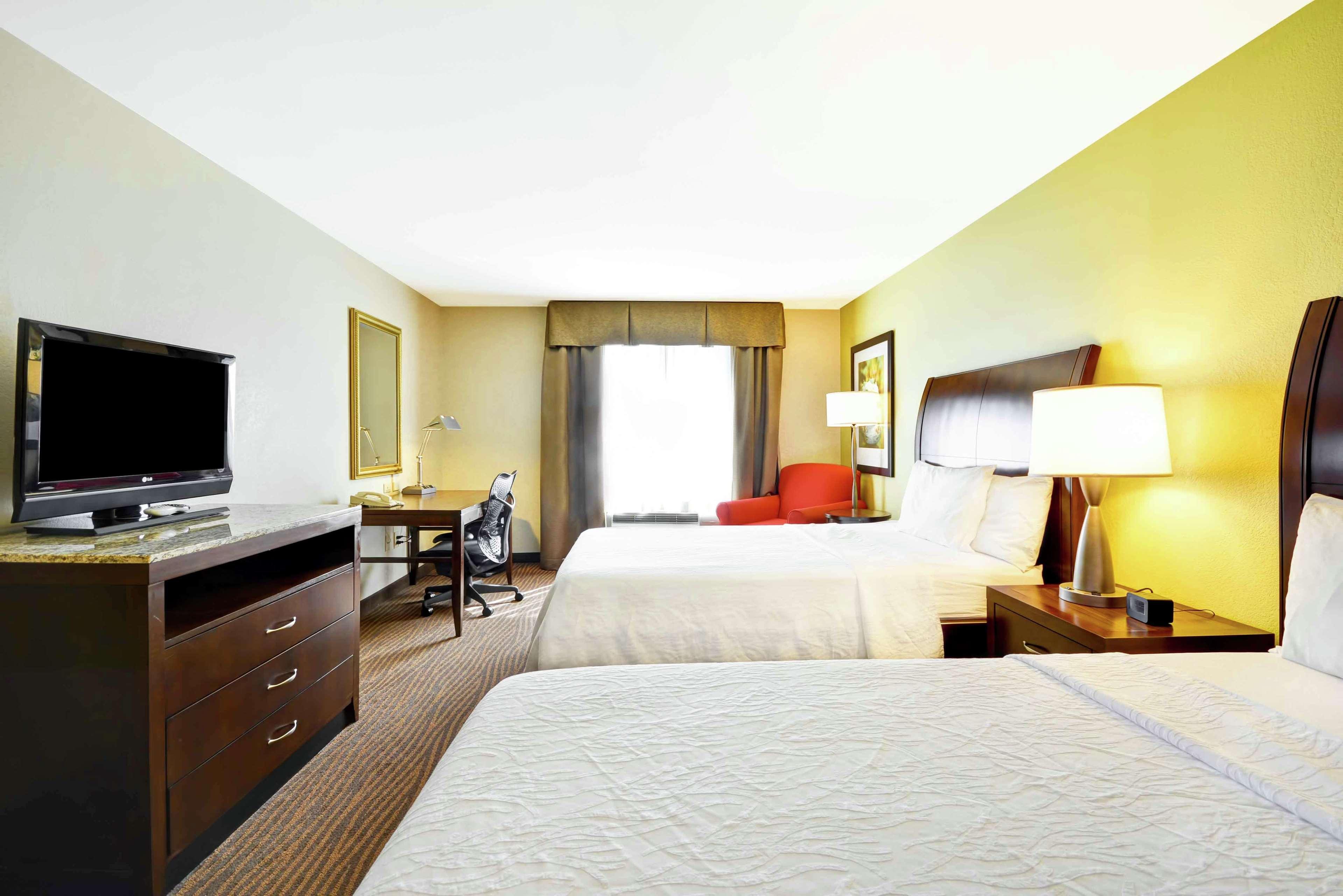 Hilton Garden Inn Fort Myers Exteriör bild