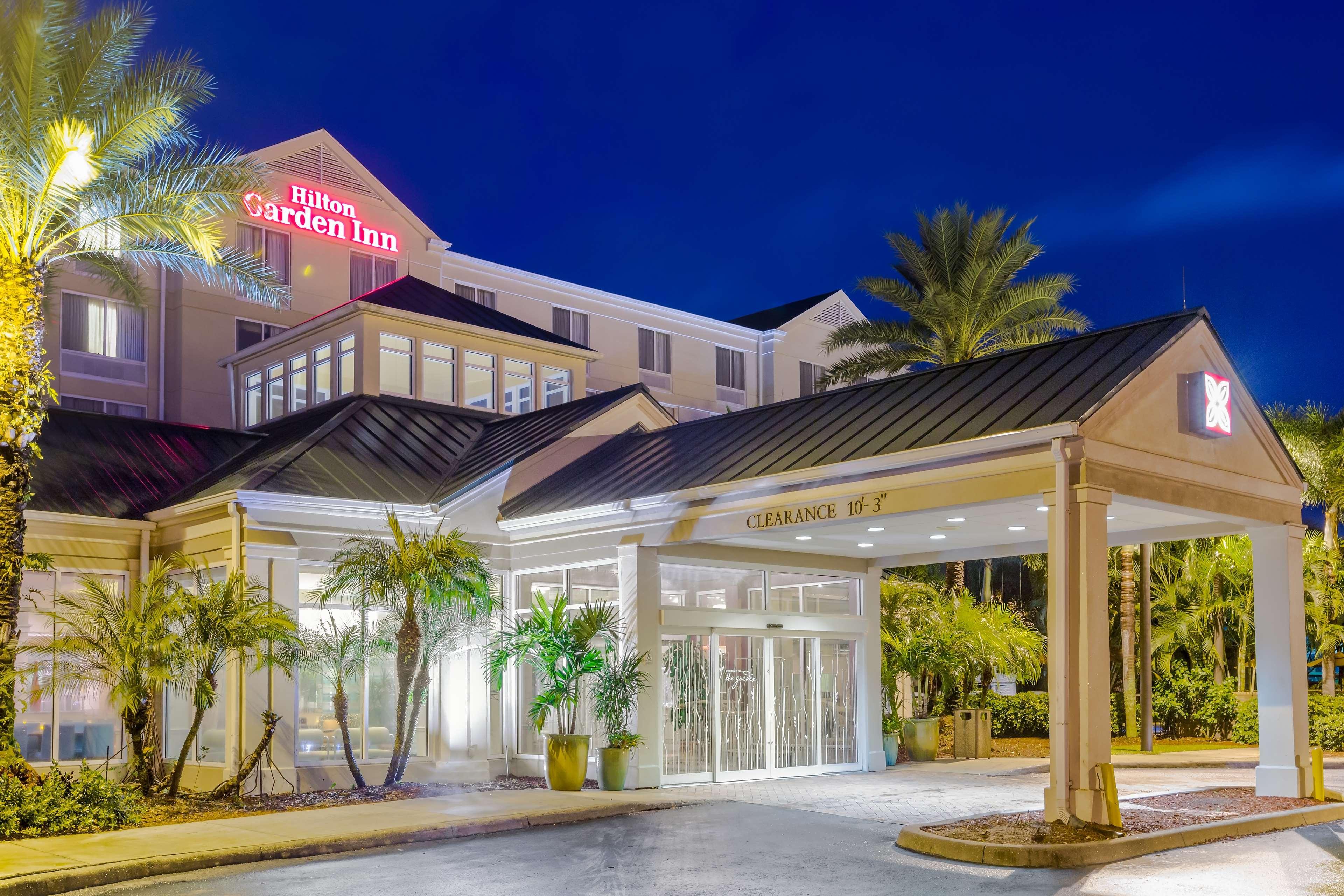 Hilton Garden Inn Fort Myers Exteriör bild