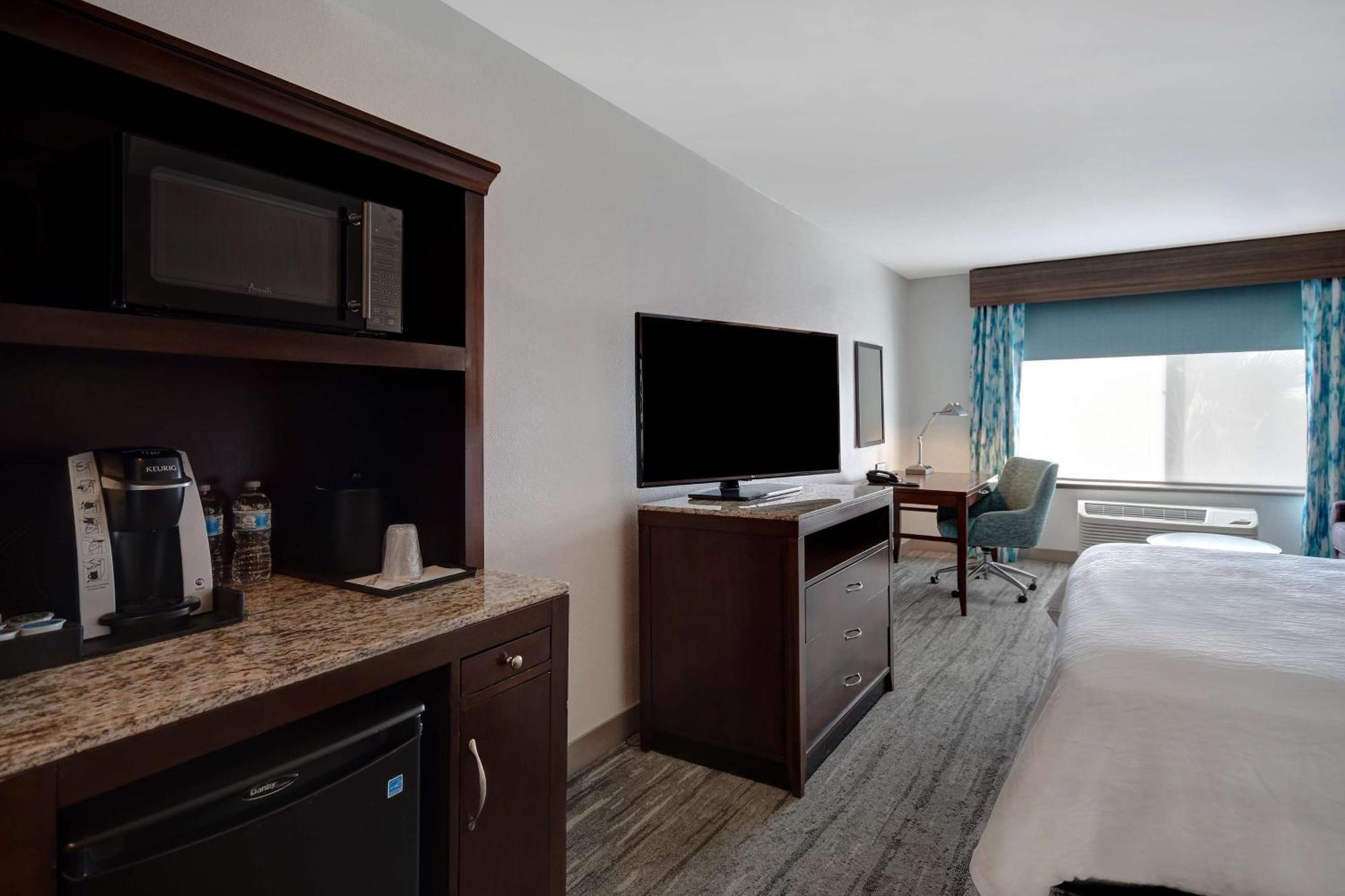 Hilton Garden Inn Fort Myers Exteriör bild