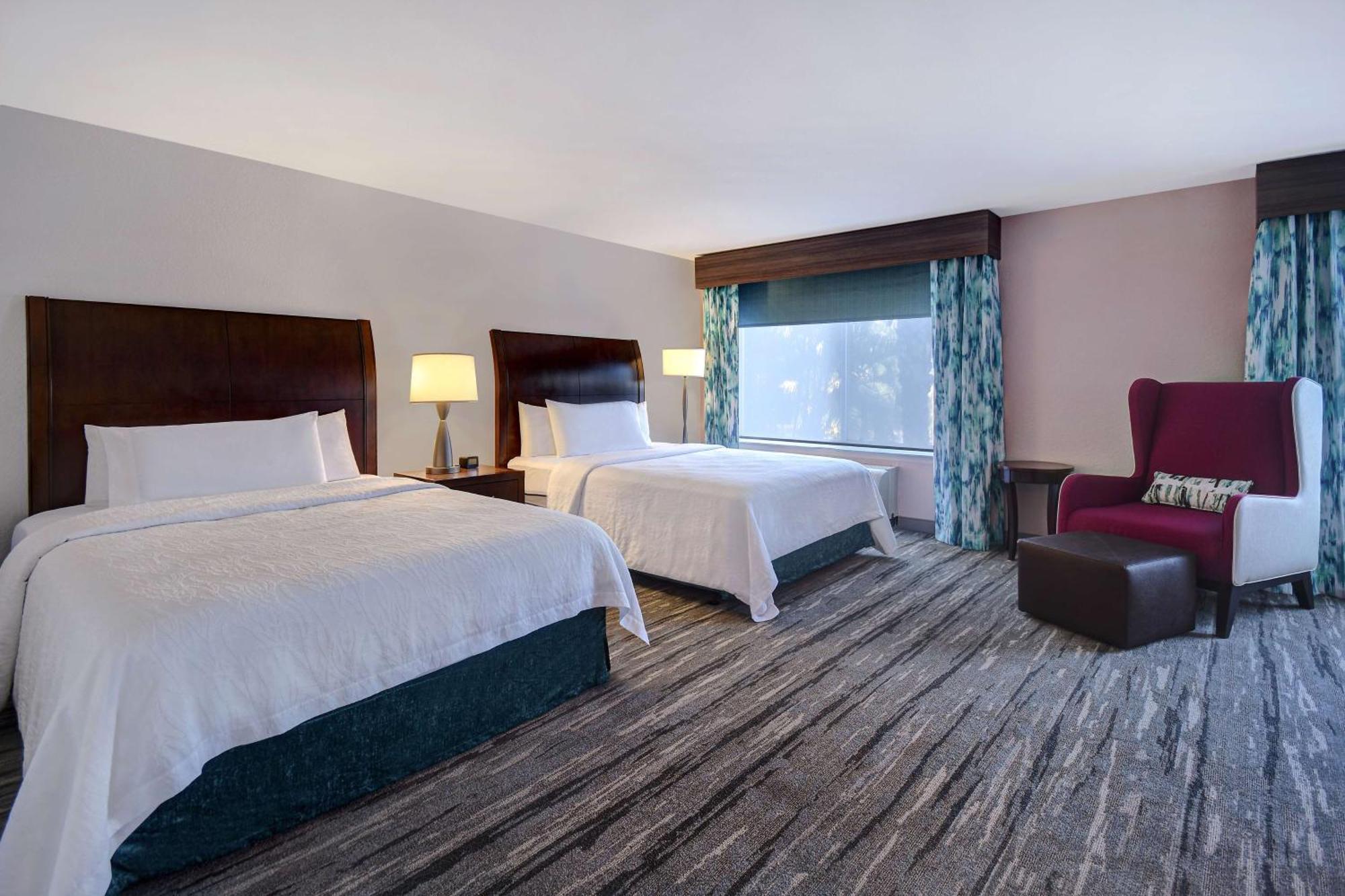 Hilton Garden Inn Fort Myers Exteriör bild